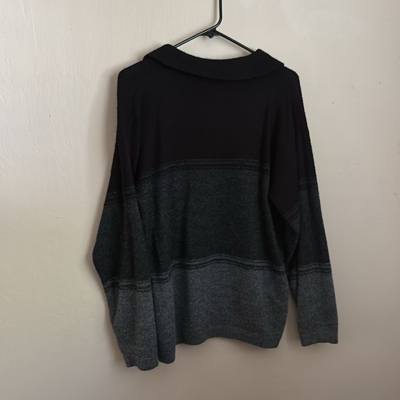 Quarter Zip Black and Gray Sweater size small - Picture 2 of 4